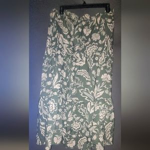 So good for life. Skirt green floral size XL made in india